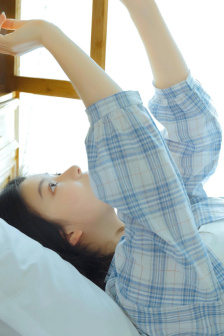 老师快被撞坏了